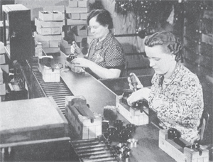 automatic electric company chicago handset assembly line