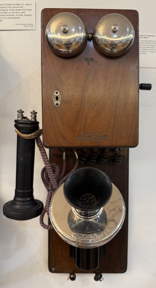 N.E. Tel Compact Wall Set