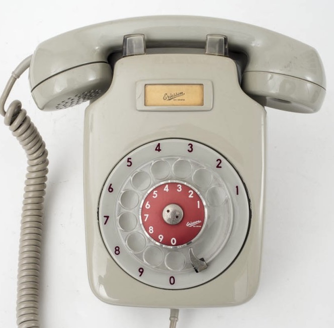 Dialog Wall Phone