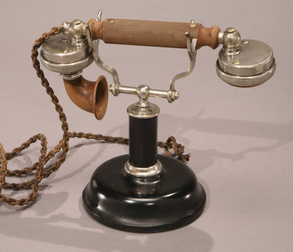 American Electric desk phone