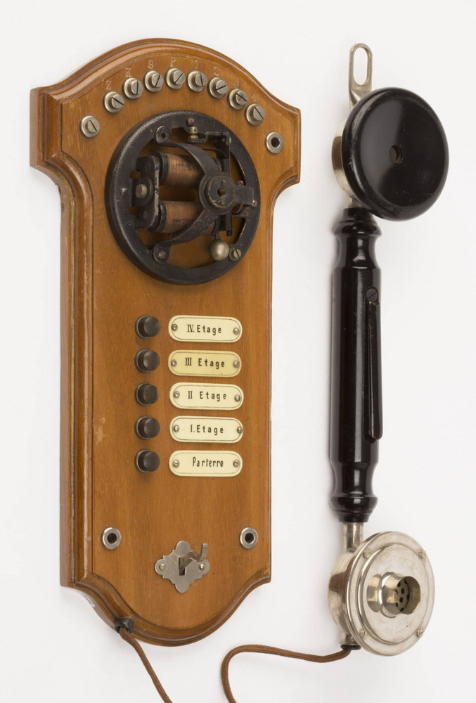 Siemens and Halske French intercom phone