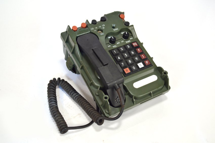 Autovon TA-1042/U secure voice terminal