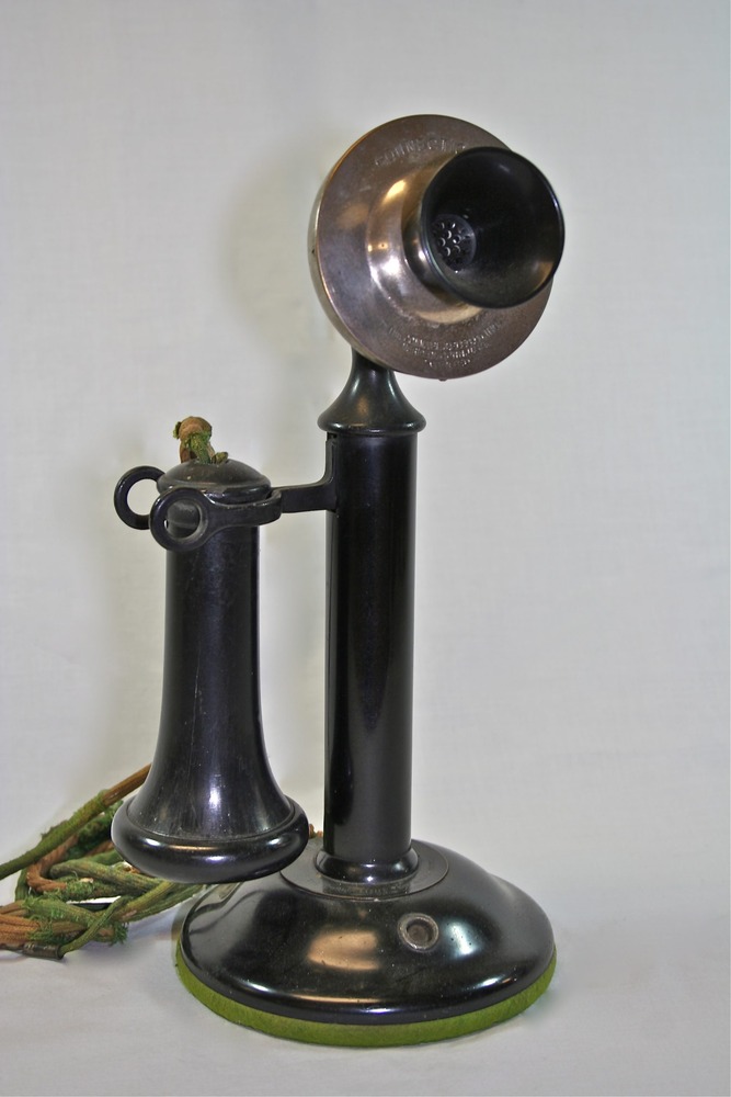 Connecticut Telephone single button desk set