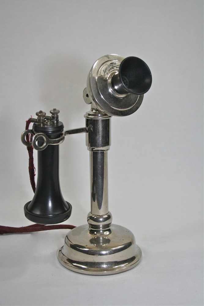 Julius Andrae & Sons Co. No. 7 desk stand