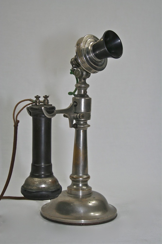 Lambert Schmidt Telephone Manufacturing Co. tapered shaft desk set