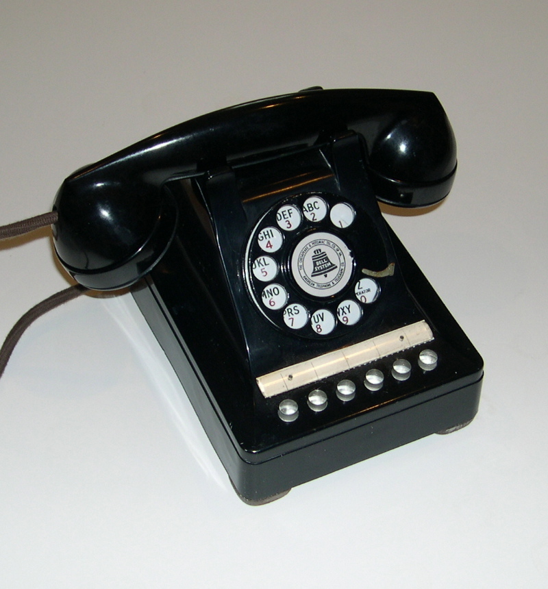 WE 464 Multiline Phone