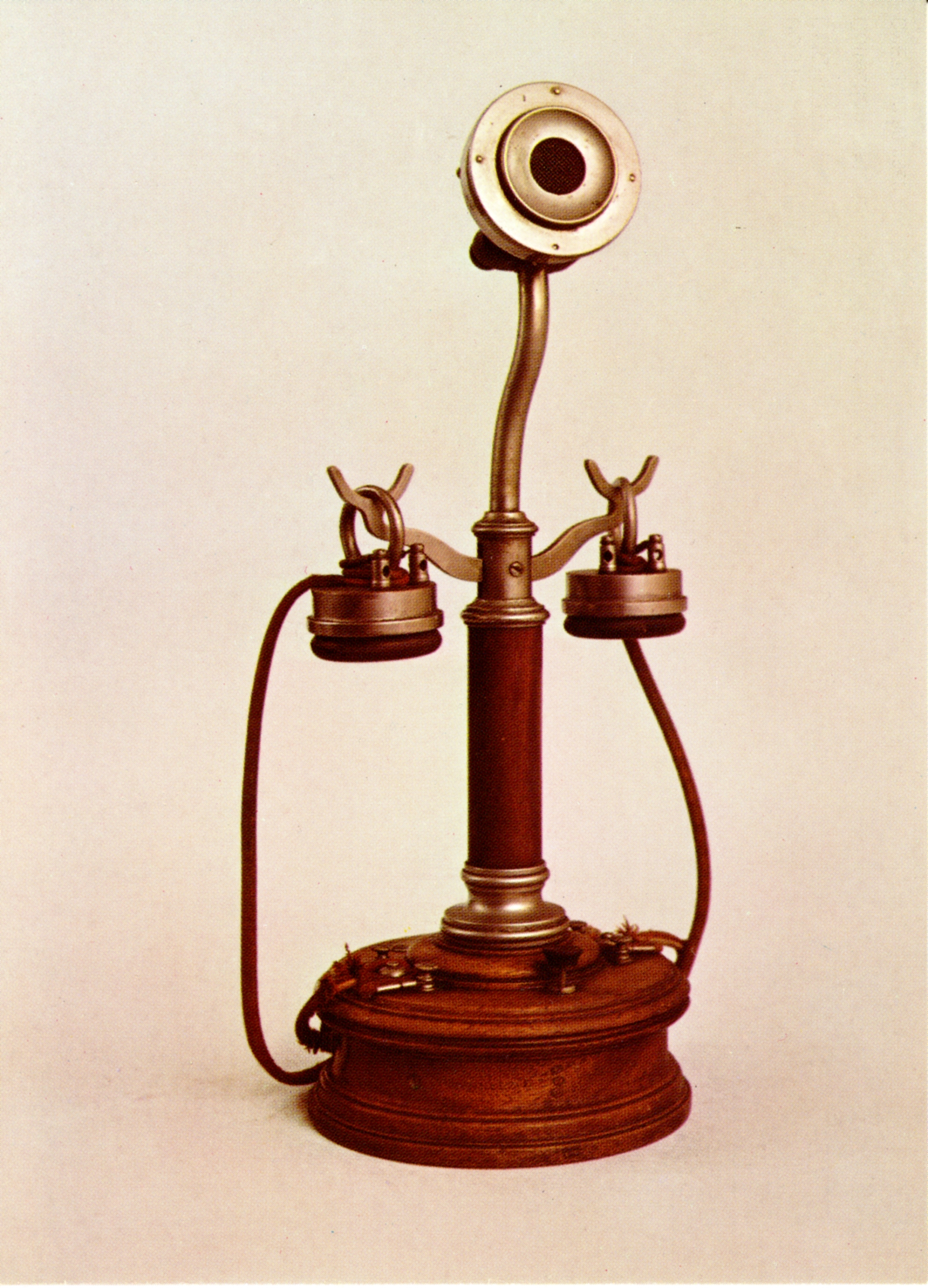 Early French Pixar-ish Phone