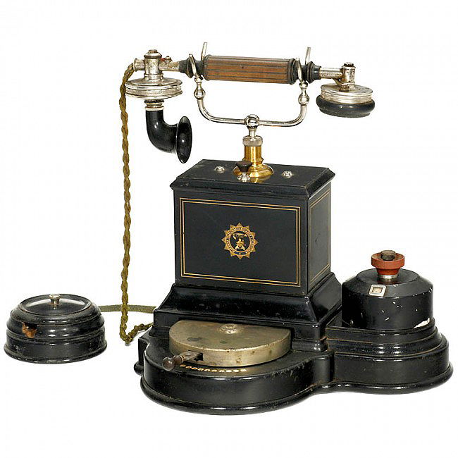 Ericsson ten-line phone