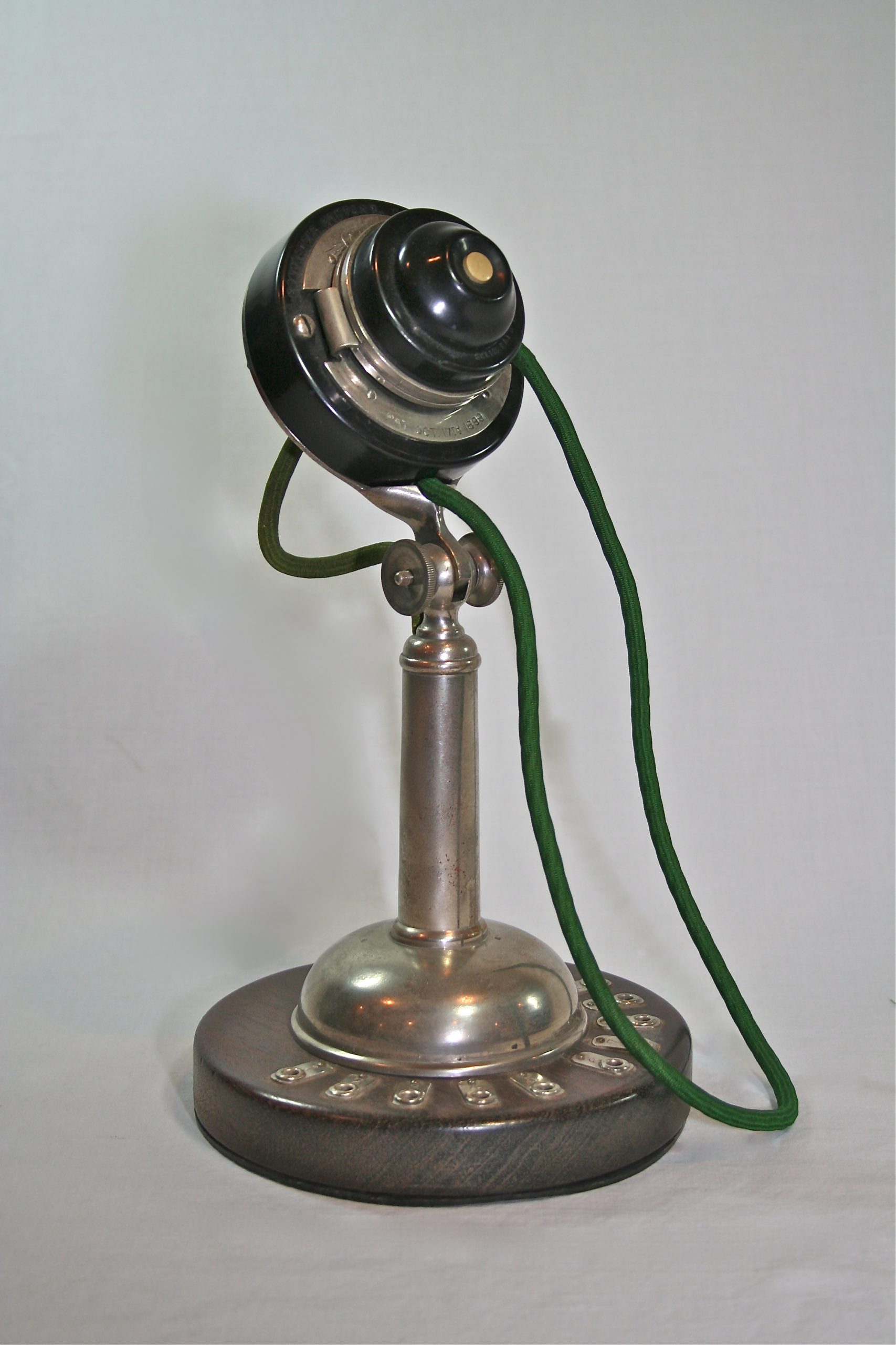 Edmonstone Company Anders Push-Button Telephone Desk Set