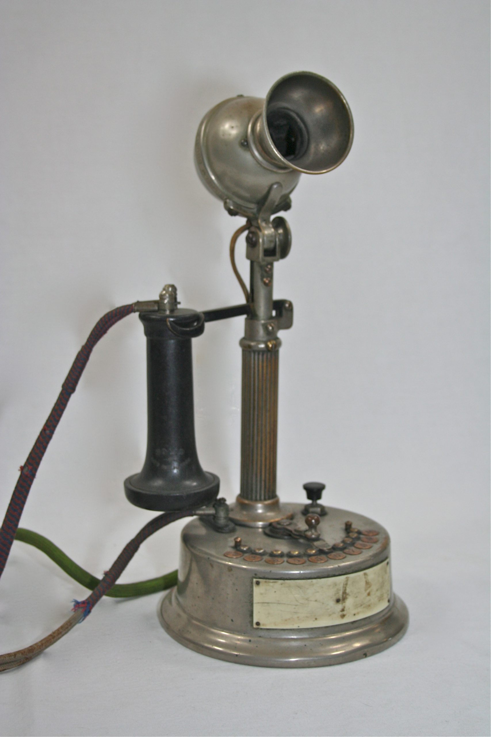 Wilhelm No. 10 Automatic Intercommunicating Portable Desk Set