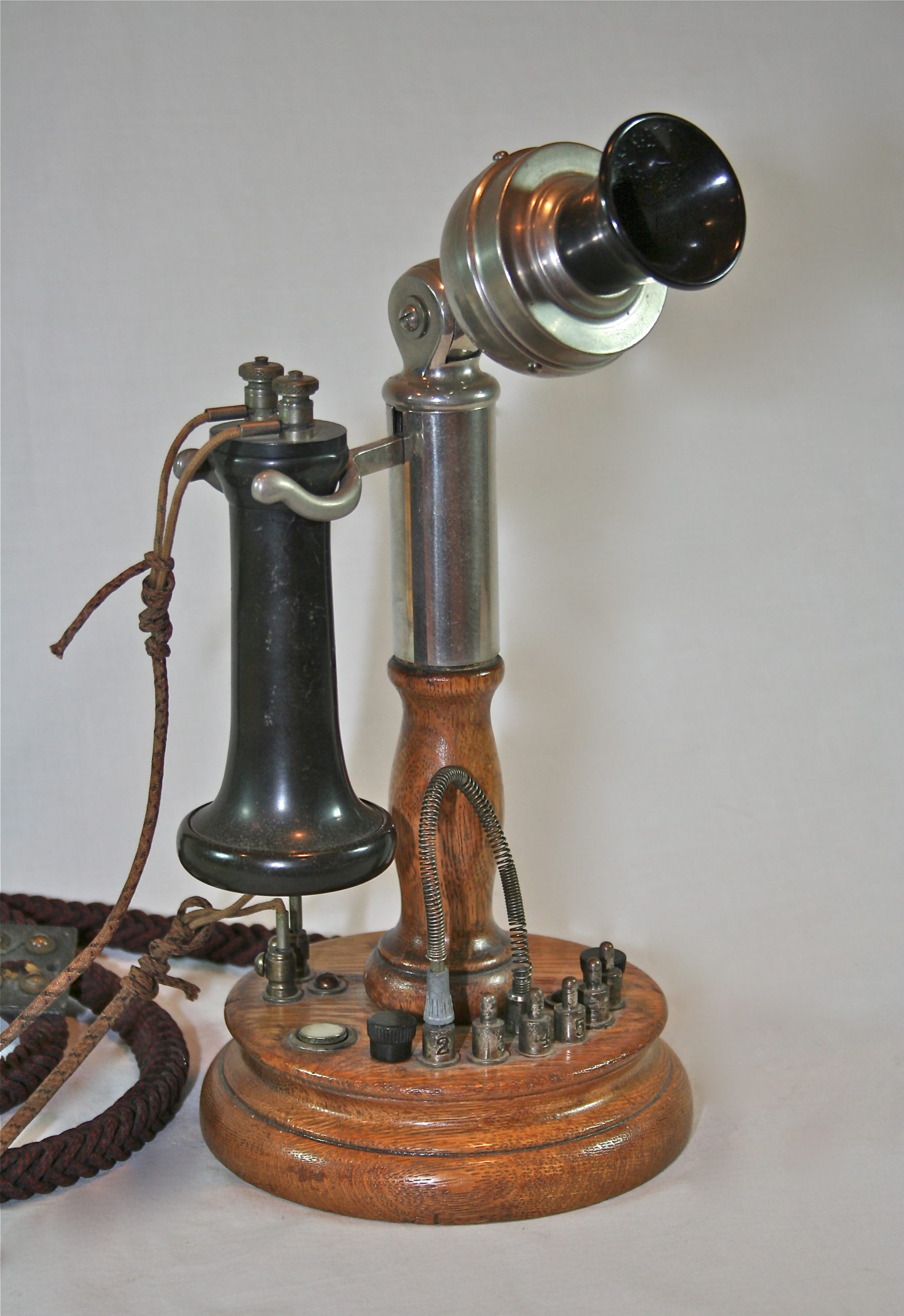 Garl Electric Co. 8 Point Inter-Communicating Desk Set