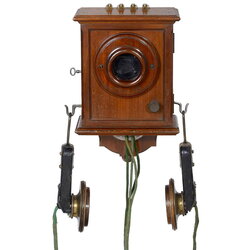 Siemens and Halske M89 wall phone