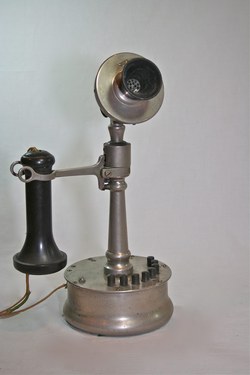 DeVeau 8 button desk set
