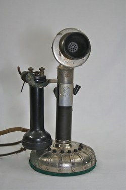 Holtzer-Cabot button desk stand