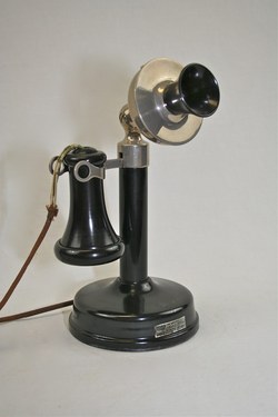 Federal Telephone and Telegraph Co. straight shaft desk set