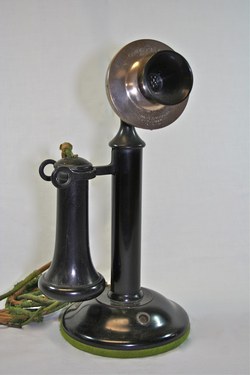 Connecticut Telephone single button desk set