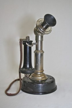 Victor Telephone Mfg. Co. (Chicago) desk set
