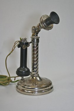 Sumter transmitter on a Holtzer-Cabot rope shaft and base