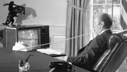 President Ford speaks to Apollo-Soyuz astronauts