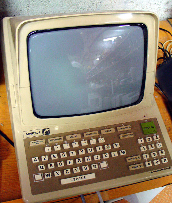 Minitel launches