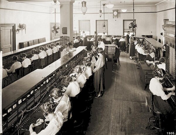 Operators in Charleston, West Virginia, 1905